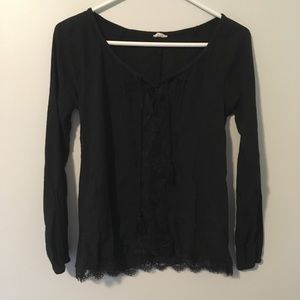 Hollister black lace up omg sleeve top